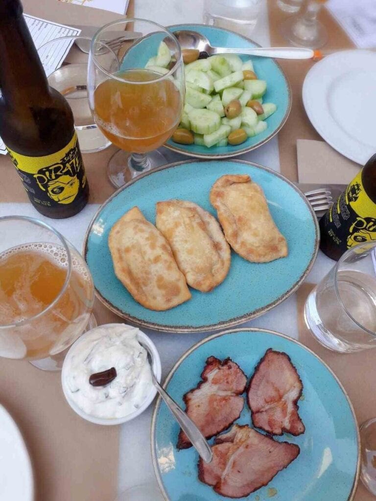 xm9ToixD_Bonnie and Clyde Chania Beer Tour 22.06.14 (1).jpg